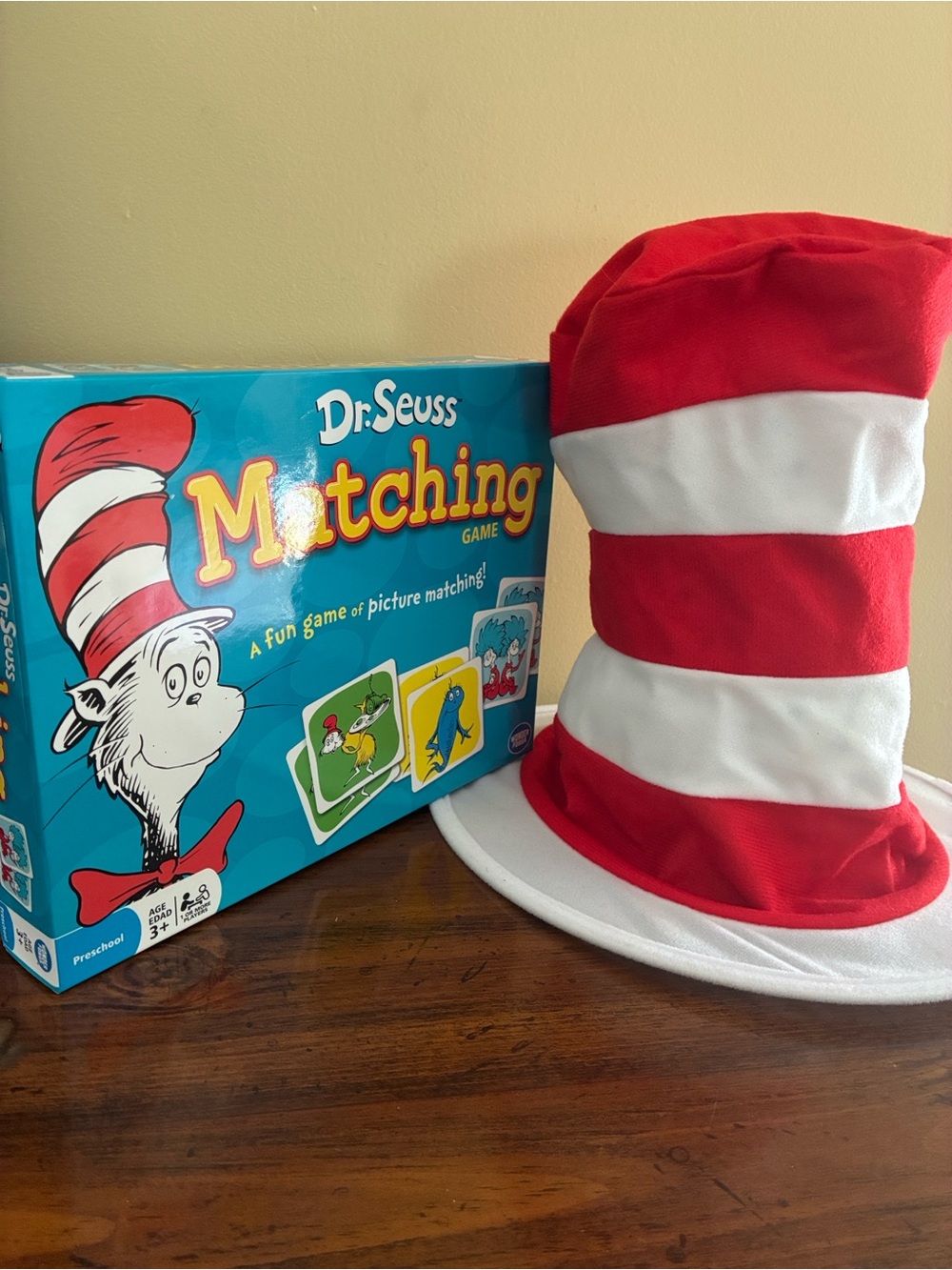 Dr. Seuss - Matching Game & Hat